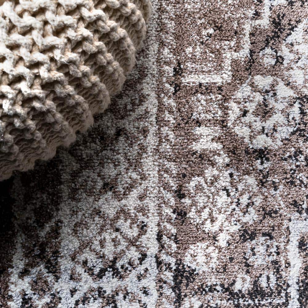 Bohemian Medallion Brown/Ivory Synthetic Area Rug - Easy Care