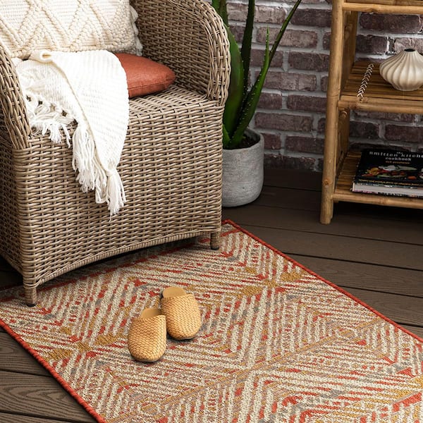 https://images.thdstatic.com/productImages/2986d030-7fe0-4a98-8341-57c6ceeaf752/svn/rust-mohawk-home-outdoor-rugs-791193-31_600.jpg