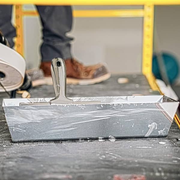 DEWALT 12 in. Stainless Steel Mud Pan with Curved Bottom