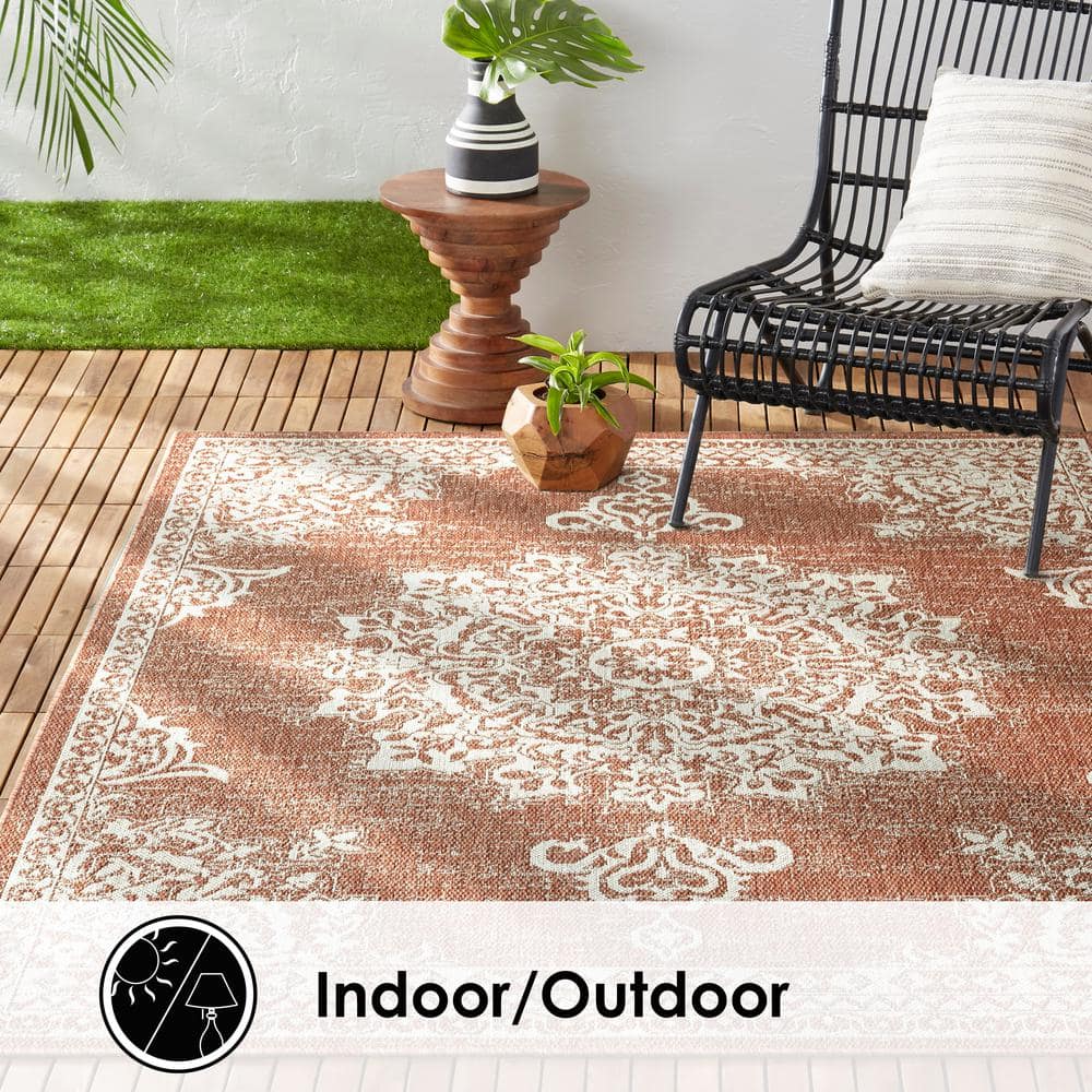 Reversible Rust Medallion 5' x 7' Synthetic Easy-Care Area Rug