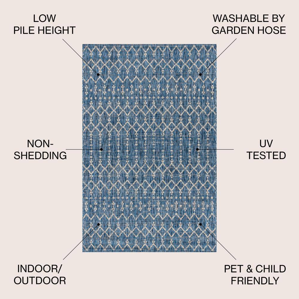 Navy and Light Gray Moroccan-Inspired Geometric 4' x 6' Synthetic Area Rug