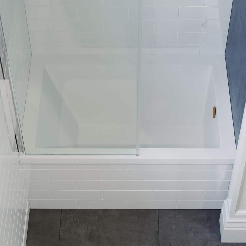 Voltaire Glossy White Acrylic Alcove Bathtub with Right-Hand Drain