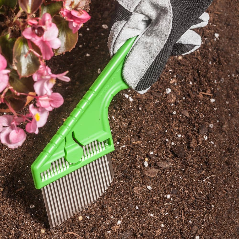 Nisaku Green Plastic and Stainless Steel Angled Weeder, 3-Inch Blade