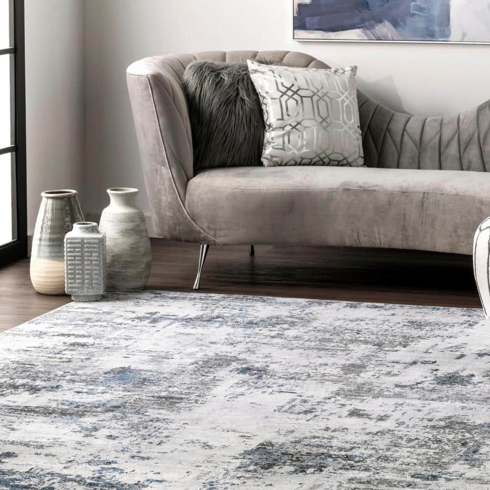 Reversible Abstract Gray Synthetic 4' x 6' Easy-Care Area Rug