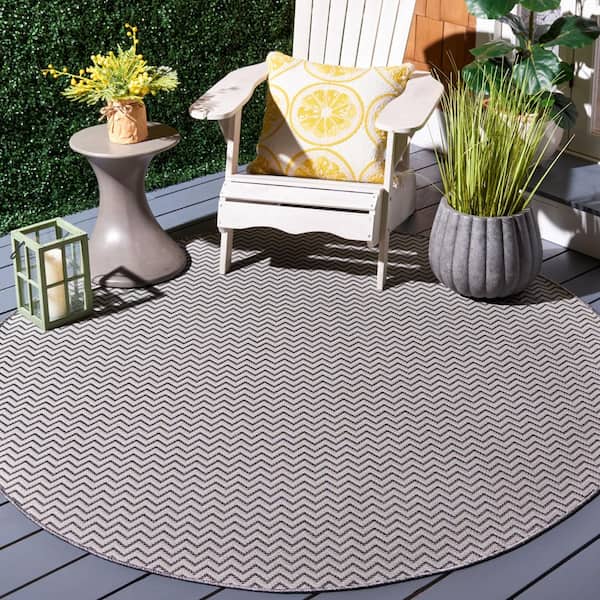 Hampton Black/Gray 6 ft. x 6 ft. Striped Zig-Zag Indoor/Outdoor Round Area Rug