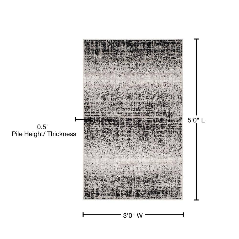 Chic Adirondack Silver & Black Synthetic 3'x5' Area Rug