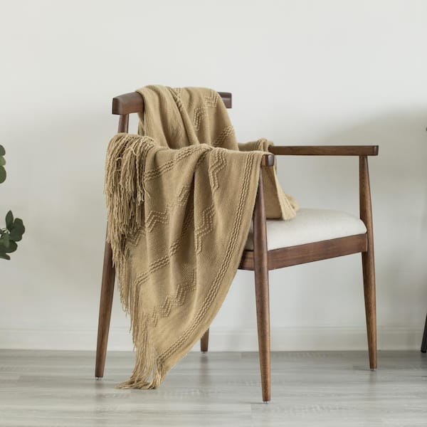 DEERLUX Tan Decorative Zigzag Stripe Pattern Knit Throw Blanket