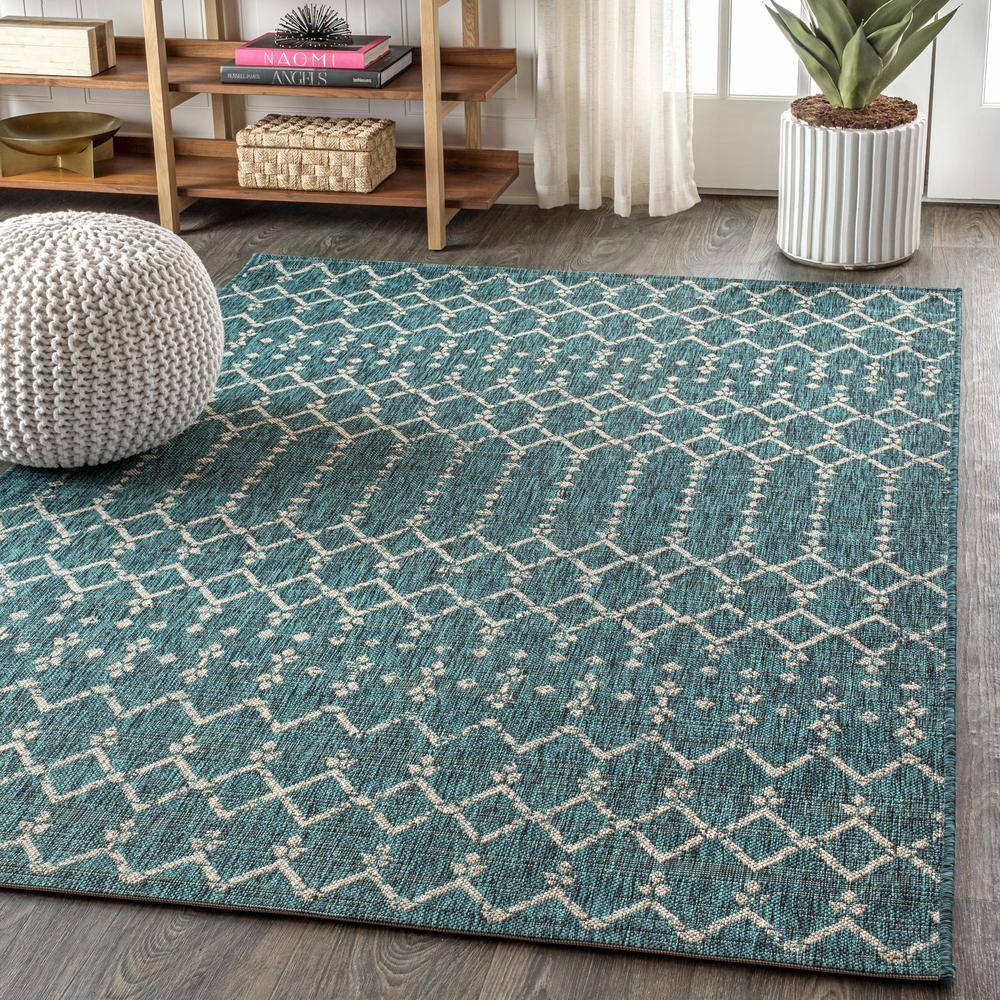 Gray Geometric 8' x 10' Synthetic Flat Woven Rug