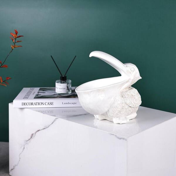 Pelican White Animal Resin 4. 7in Decorative Accent Singlev