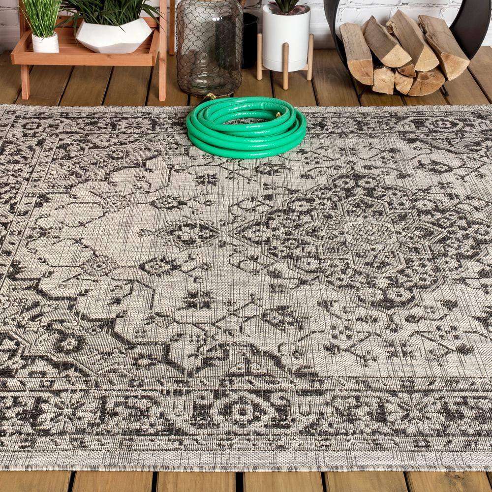 Gray Synthetic Medallion 9' x 12' Flat Woven Rug