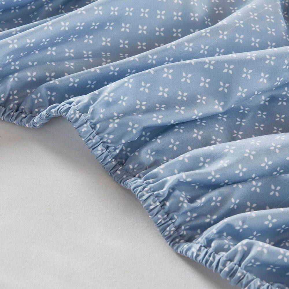 Twin Blue Microfiber Floral Bed in a Bag Set