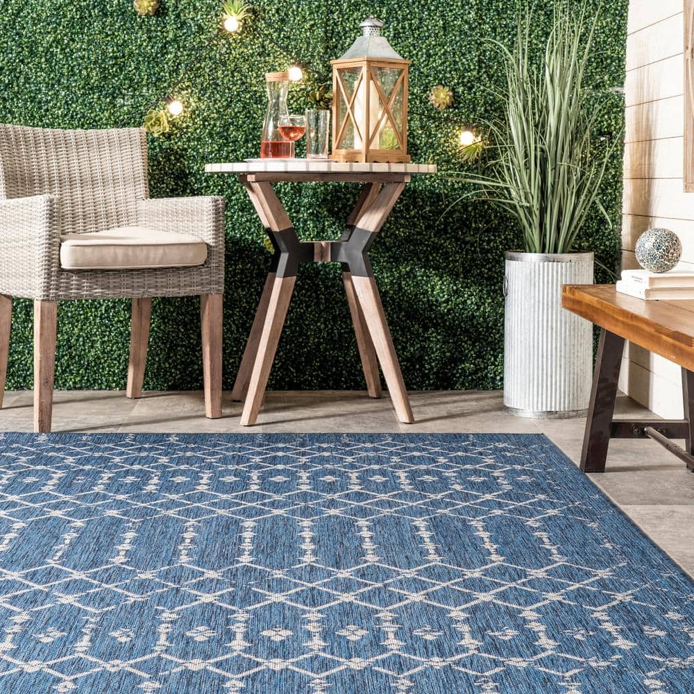 Blue Trellis 5x8 Washable Synthetic Indoor/Outdoor Area Rug