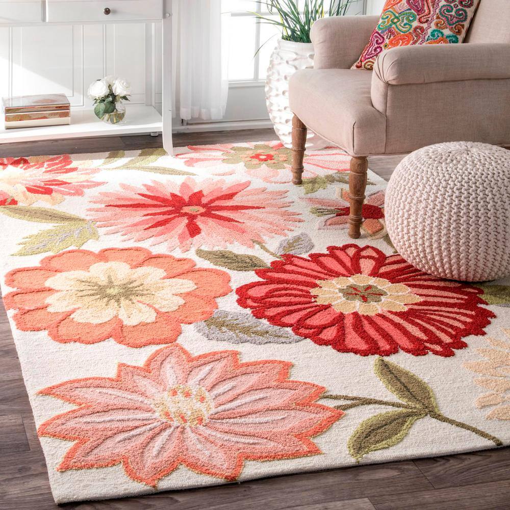 Handmade Red Floral Tufted Wool Area Rug, 5' x 8'