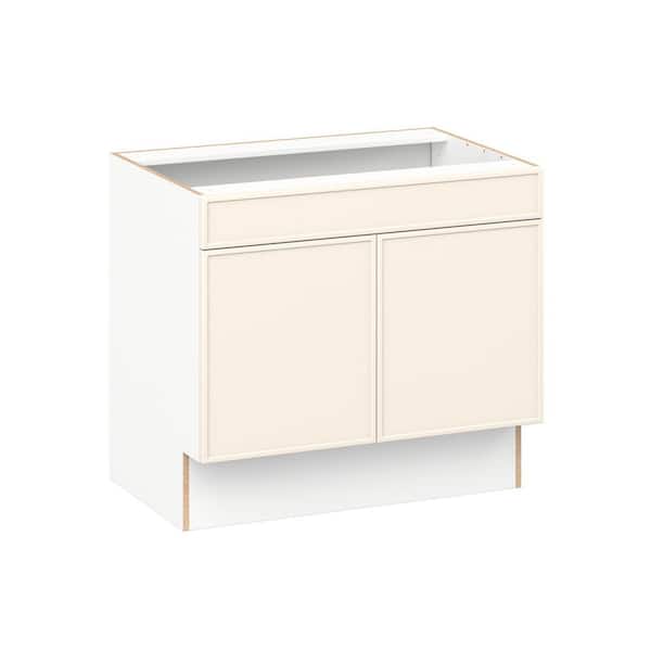 Fairview 36 in. W x 24 in. D x 32.5 in. H Assembled Slim Shaker Accessible ADA Sink Base Kitchen Cabinet in Washed Linen