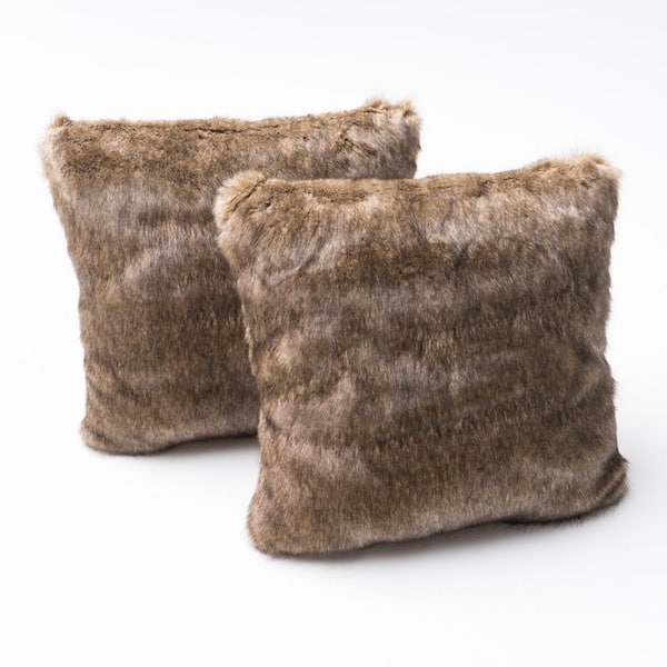 Faux Fur 18 Inch Decorative Throw Pillows (set of 2) (As Is Item)