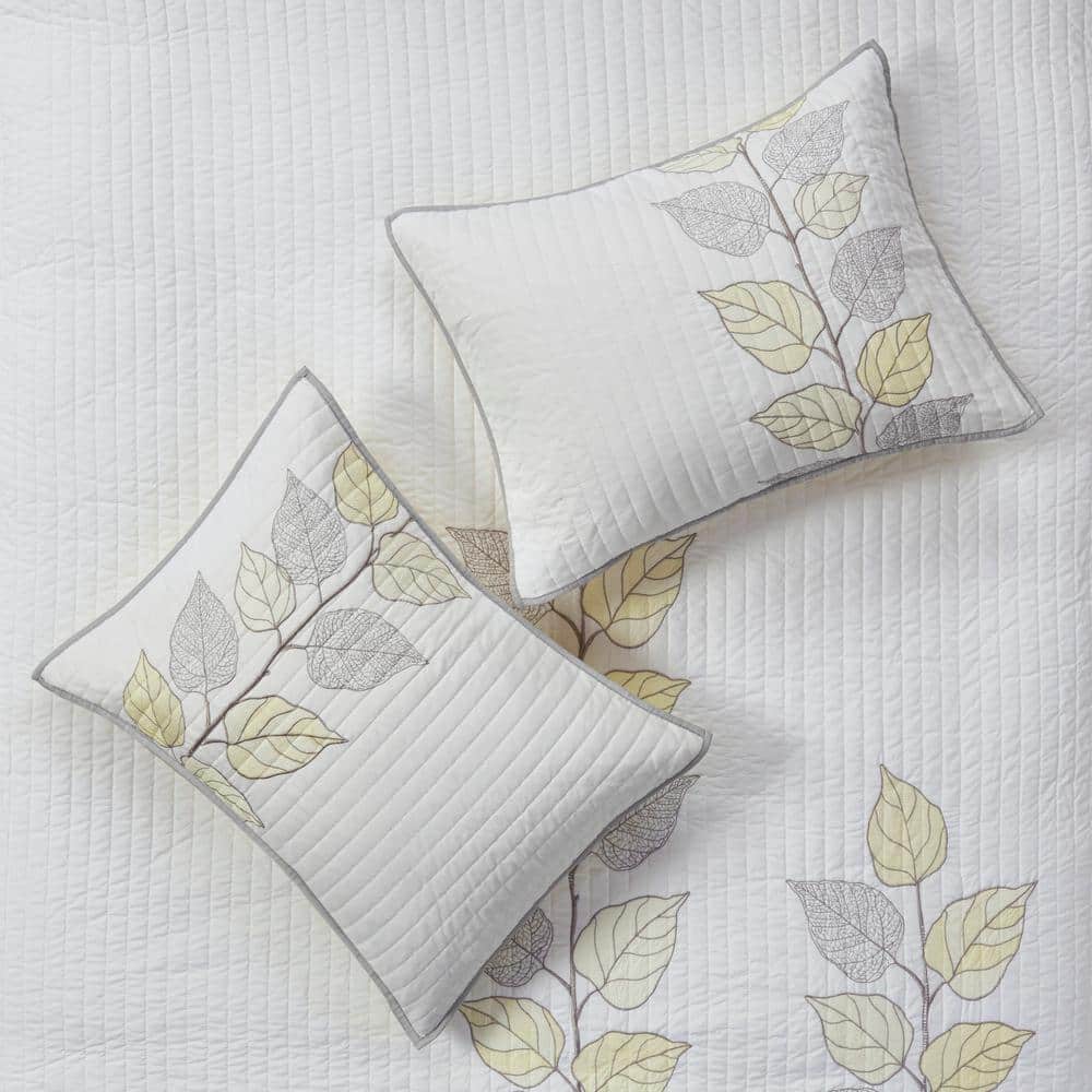 Yellow Reversible Embroidered Microfiber Full Quilt Set