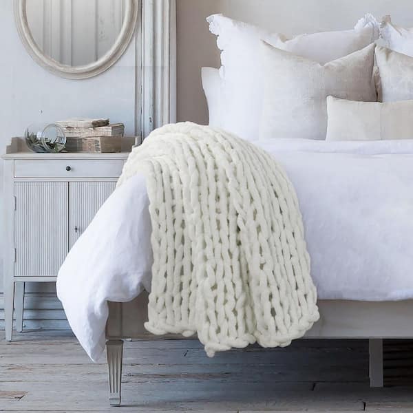 DONNA SHARP Chunky Knitted Ivory Chenille Throw Blanket