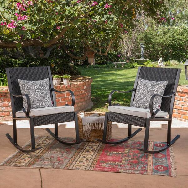 thomasville outdoor wicker rocking chair