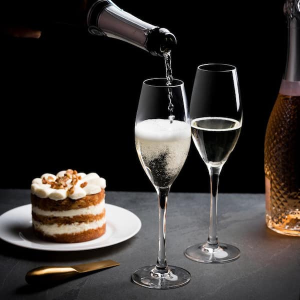 https://images.thdstatic.com/productImages/2a939445-e45b-4ee1-a741-11f7979d0c9a/svn/chef-sommelier-champagne-glasses-q1474-31_600.jpg