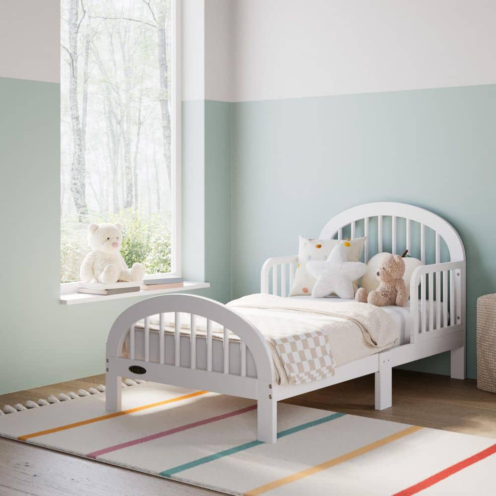Olivia White Toddler Bed