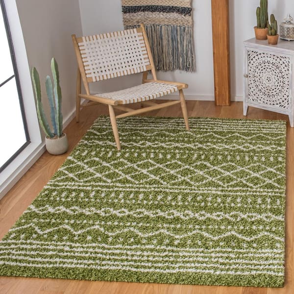 Arizona Shag Green/Ivory 2 ft. x 4 ft. Geometric Lodge Area Rug