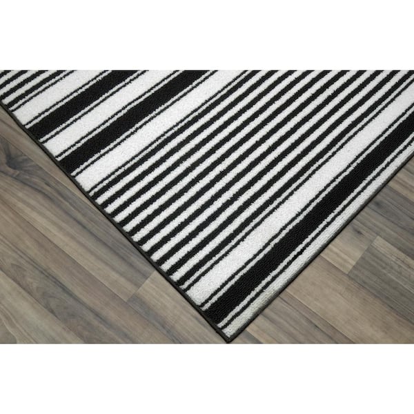 Cape Cod Black 6 ft. x 8 ft. Area Rug