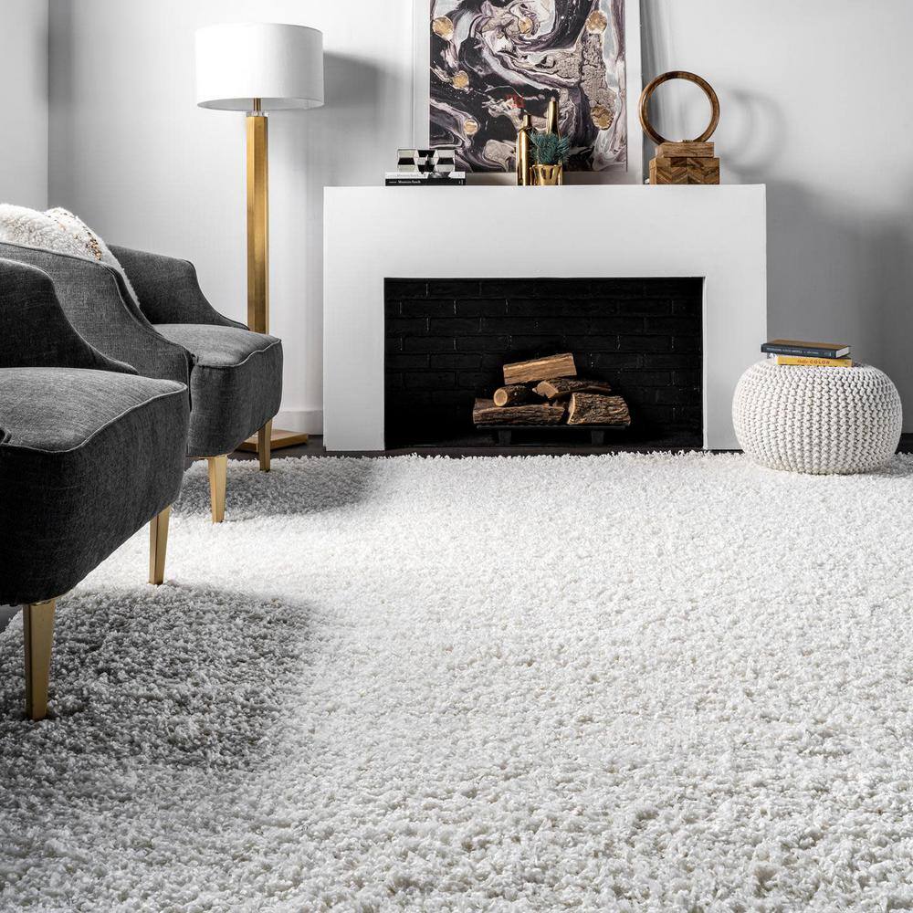 Cozy White Synthetic 8' x 10' Handmade Tufted Shag Rug