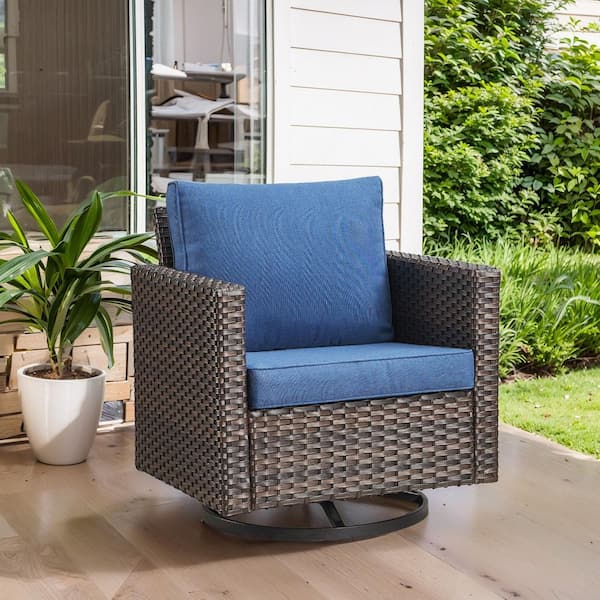 U-Frame 5-Piece Brown Wicker Fire Pit Conversation Set with Olefin Blue Cushions and Rectangle Fire Pit Table