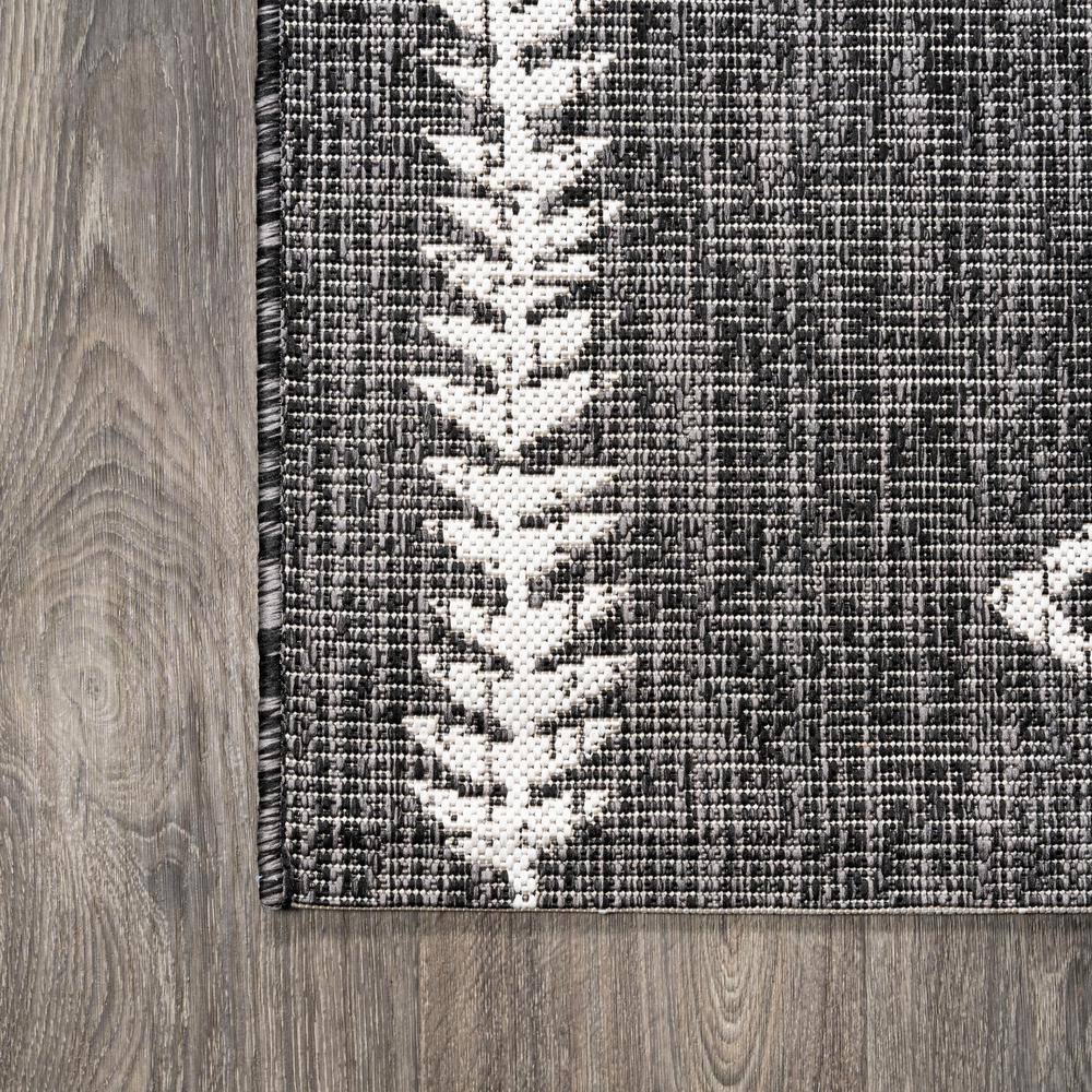 Bohemian Black/Ivory Synthetic Diamond Trellis 2x10 Rug