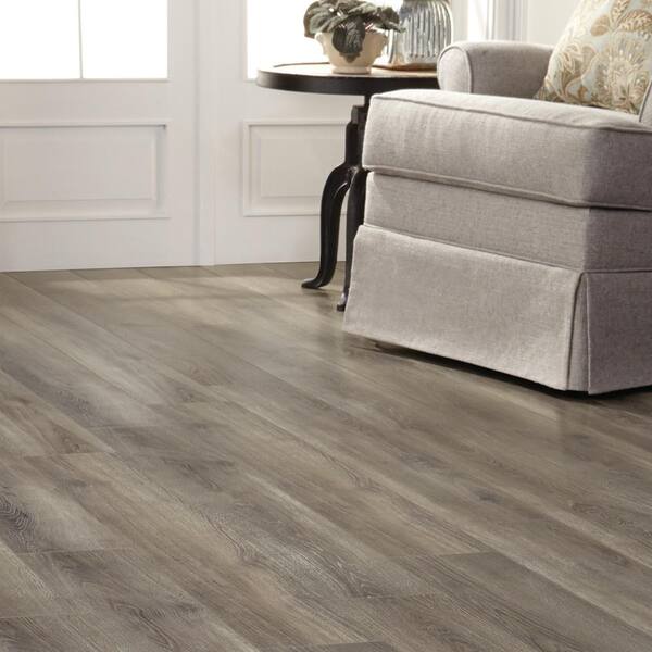 Trafficmaster Alverstone Oak 8 Mm Thick X 6 1 In Wide 47 5 Length Laminate Flooring 20 32 Sq Ft Case 368431 00310 - Home Decorators Collection Alverstone Oak Flooring