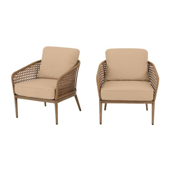 tan outdoor dining chairs