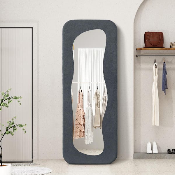 Hochwertiges 24 in. W x 63 in. H Irregular Blue Sherpa Wood Framed Full Length Floor Mirror Wavy Wall Mounted or Leaning Mirror