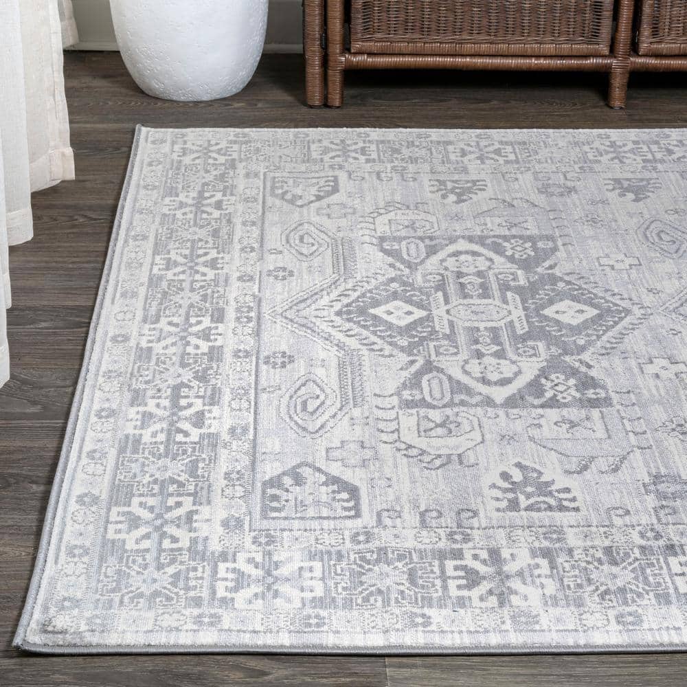 Handmade Look Light Gray Synthetic 5' Square Area Rug