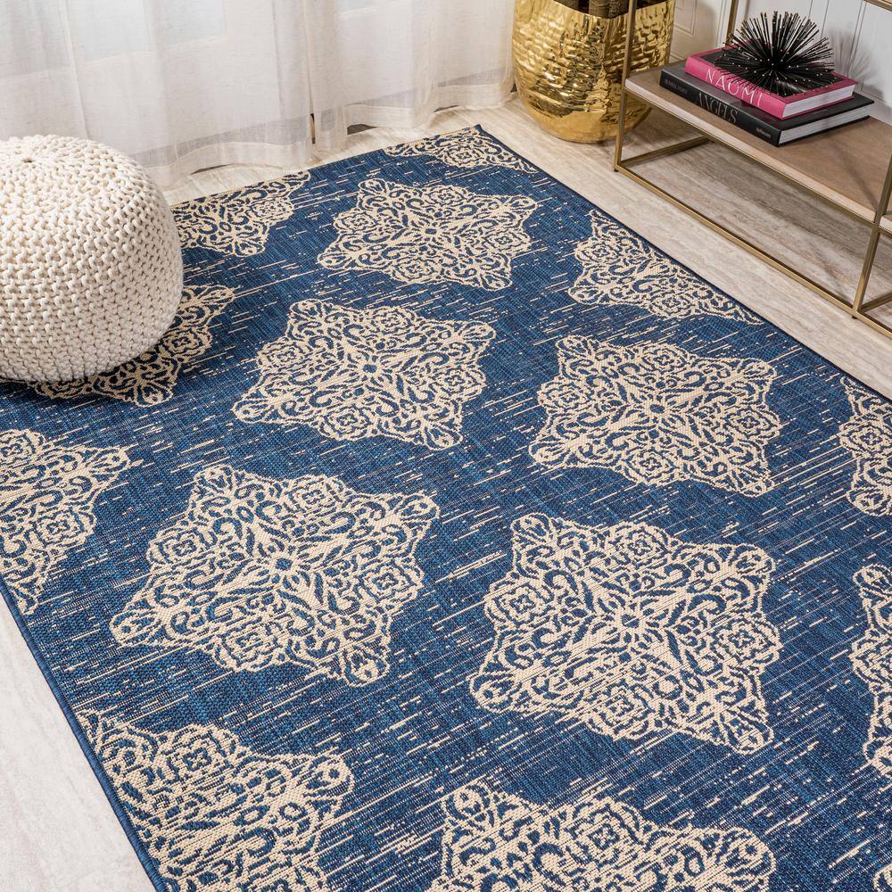 Navy/Beige Medallion 4'x6' Reversible Indoor/Outdoor Rug