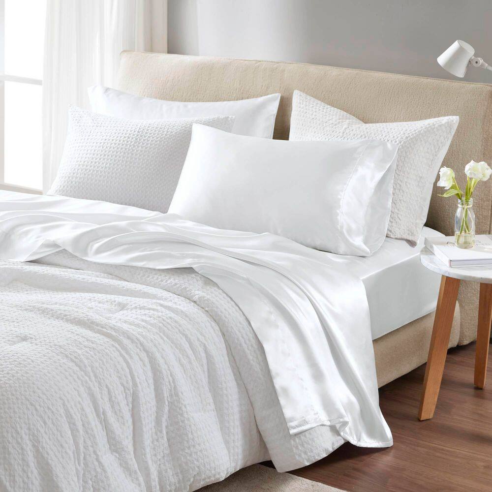 White Queen Satin Polyester 6-Piece Sheet Set
