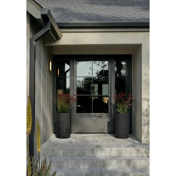 Mod Medium Black Plastic Tall Round Planter with Drainage Holes (13.75 in. L x 13.75 in. W x 24.75 in. H) (2-Pack)