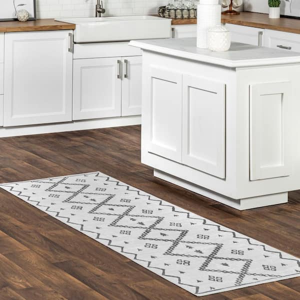Celesta Bohemian Trellis Machine Washable Ivory 2 ft. 6 in. x 8 ft. Runner Rug