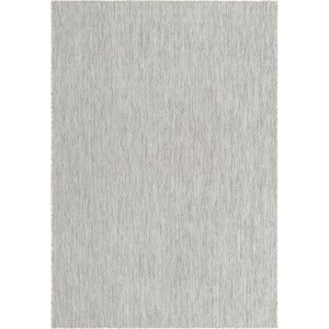 Outdoor Solid Light Gray 6' 0 x 9' 0 Area Rug
