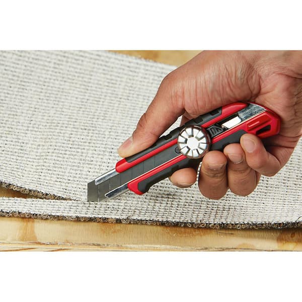 Milwaukee 25 mm Snap Off Knife with Metal Lock and Precision