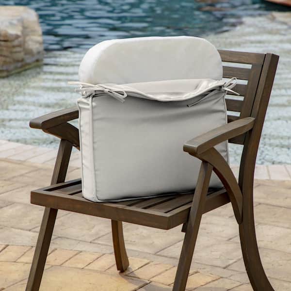 https://images.thdstatic.com/productImages/2b172f18-0f74-450a-af21-bd5426d72285/svn/arden-selections-outdoor-dining-chair-cushions-ah0yf01b-dkz1-c3_600.jpg