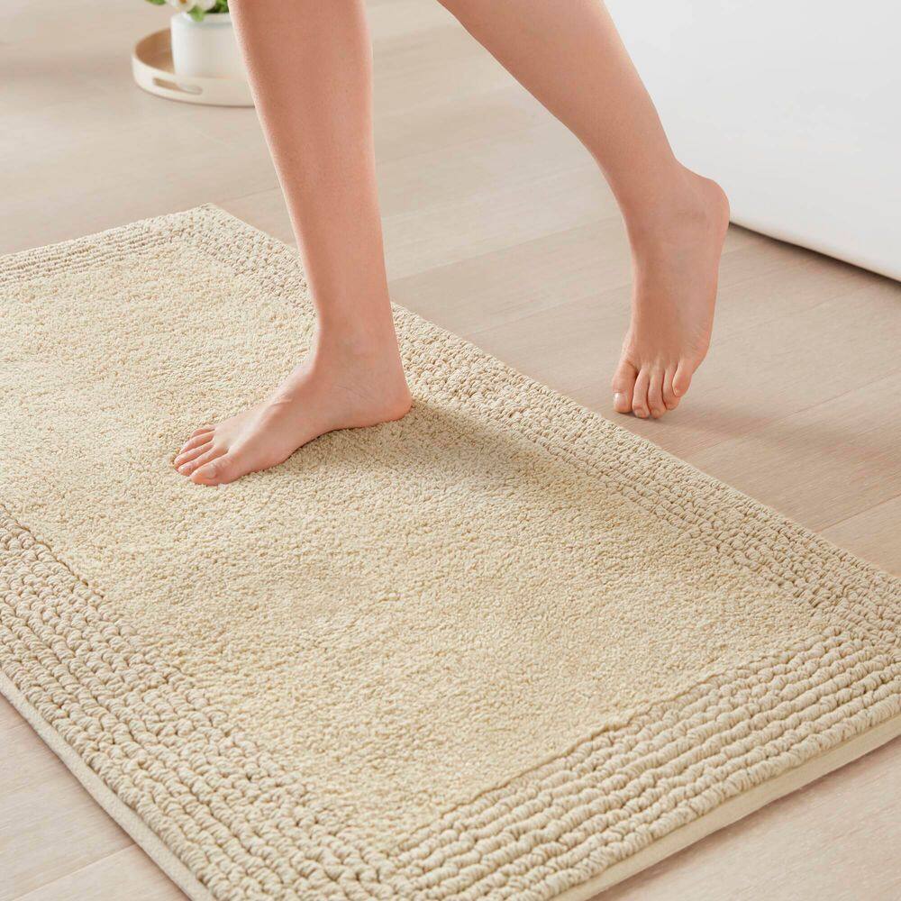 Splendor Natural Cotton Tufted Reversible Bath Rug
