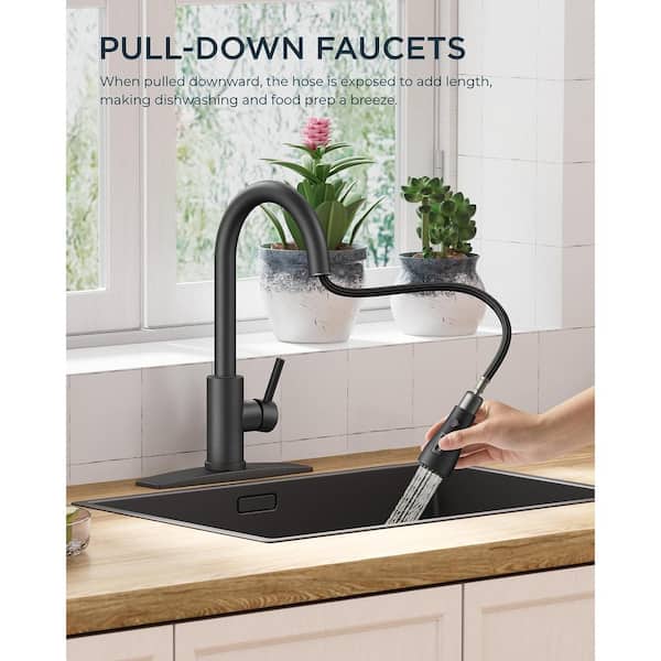 MTTCLE Single Handle Pull Down Sprayer Kitchen Faucet with Pull