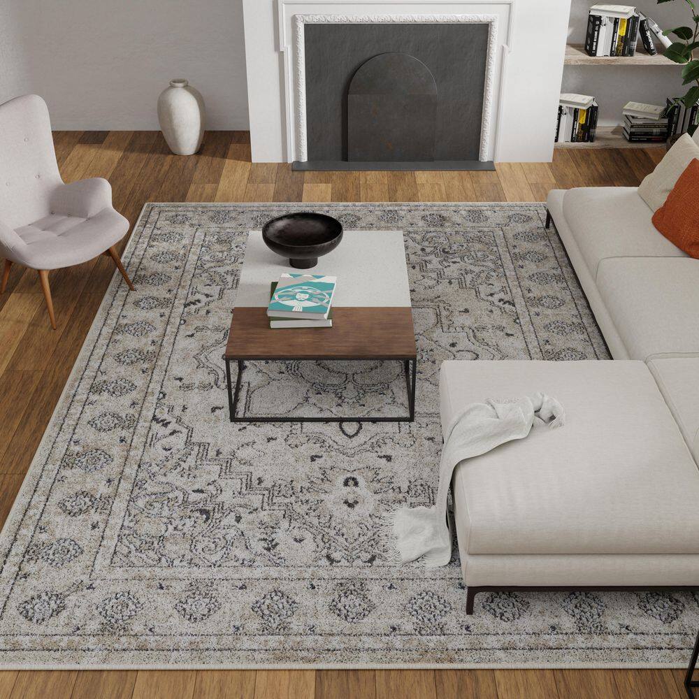 Off-White Floral Medium Pile Synthetic Area Rug 4' x 6'
