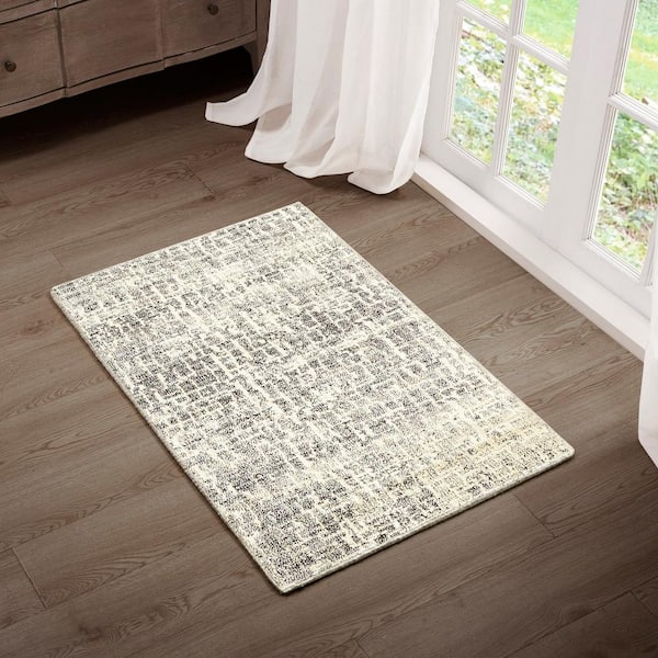 Holliswood Grey/Cream Doormat 2 ft. x 3 ft. Floral Area Rug