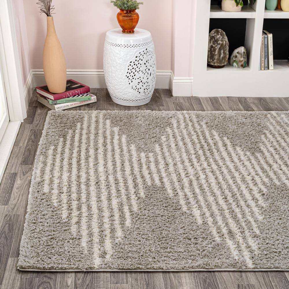Gray and Ivory Diamond Stripe Geometric Shag Area Rug 4' x 6'