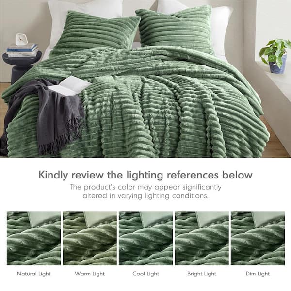 Avril 2-Piece Green Microfiber Twin/Twin XL Fluffy Ribbed Plush Comforter Set