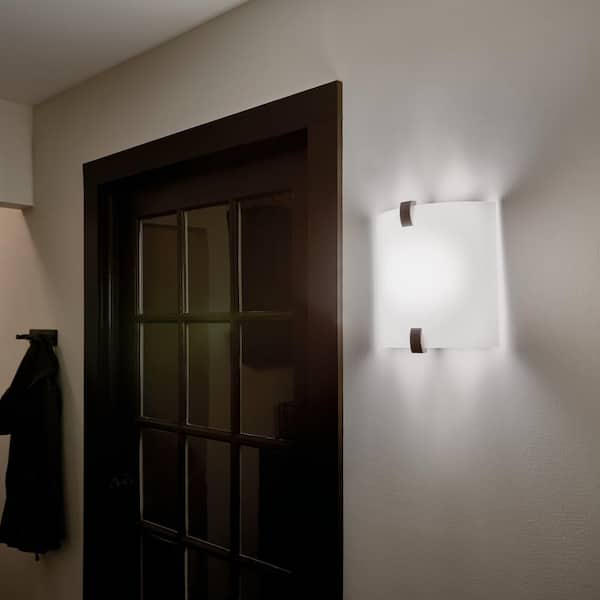 Independence 16-Watt Brushed Nickel Integrated LED Hallway Indoor Wall Sconce Light