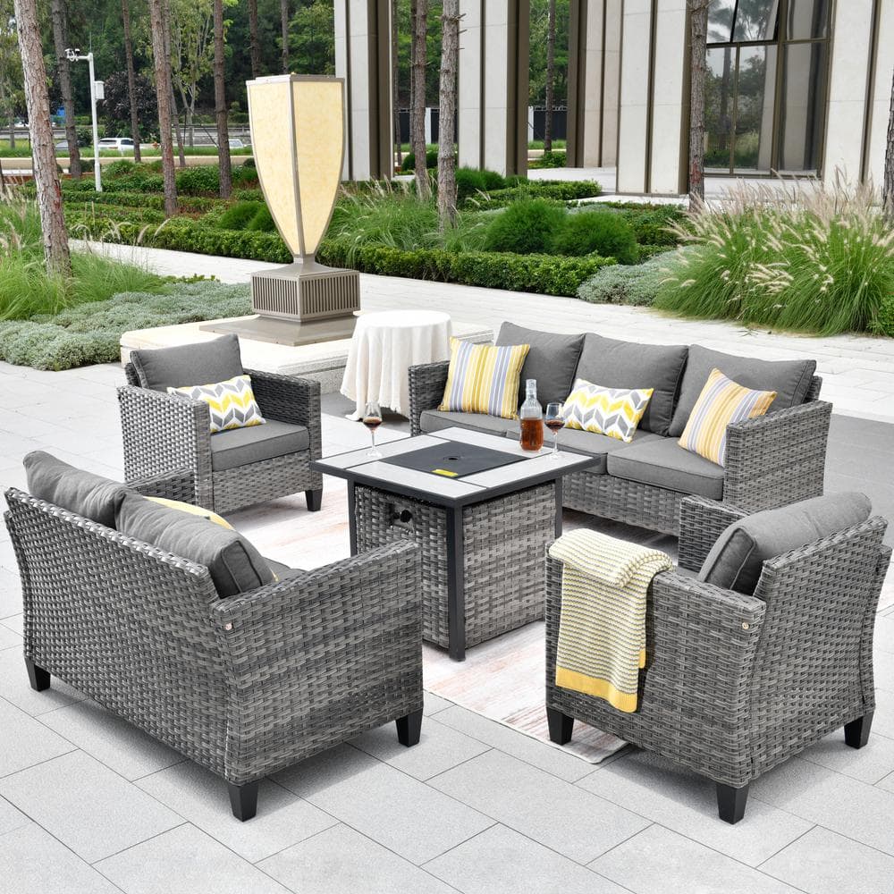 HOOOWOOO Chelan Gray 5-Piece Wicker Outdoor Patio Conversation Sofa ...