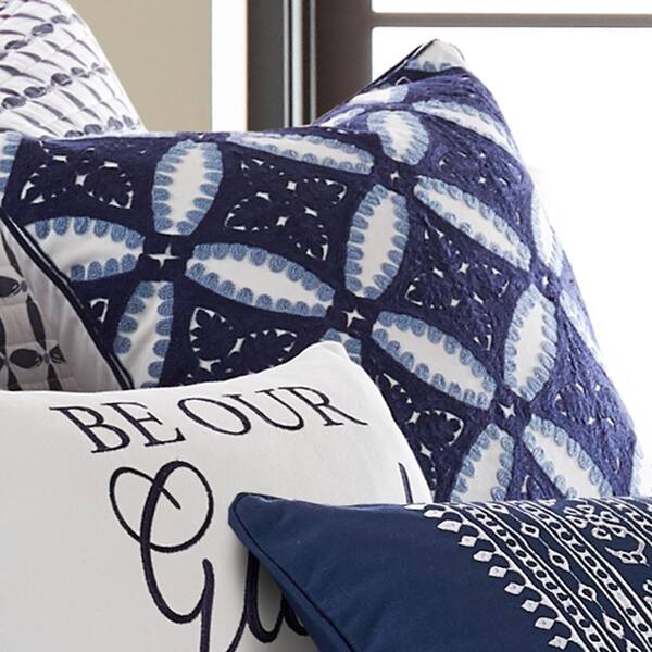 Navy white throw pillows hot sale