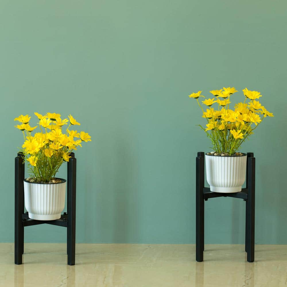 Adjustable Black Metal Plant Holder for Medium Flower Pots